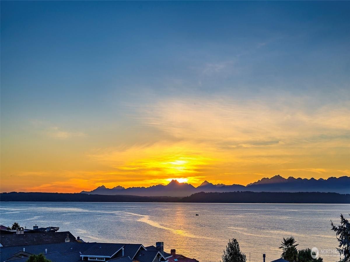 MLS #NWM2445907 image #0