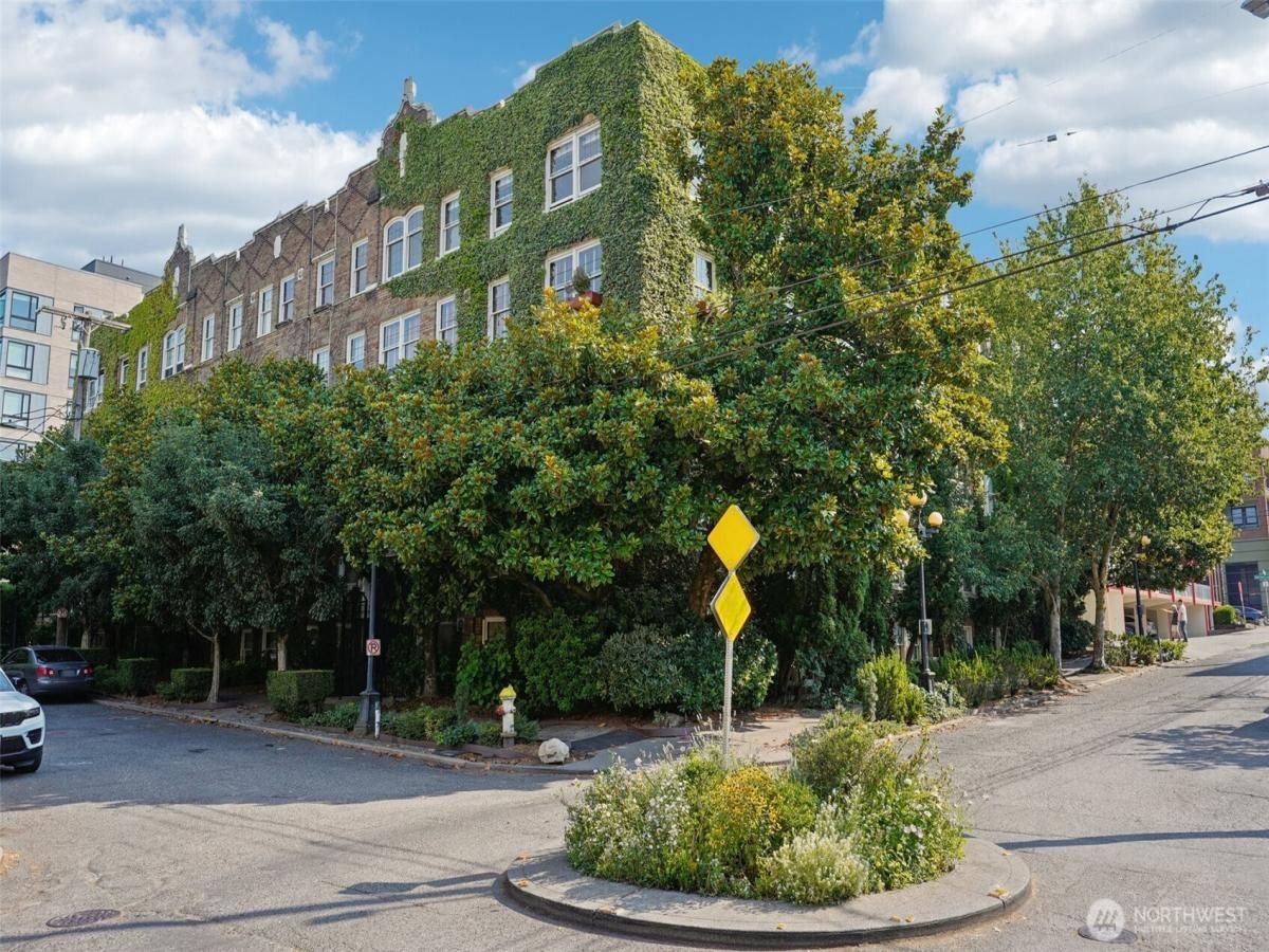 MLS #NWM2446242 image #0