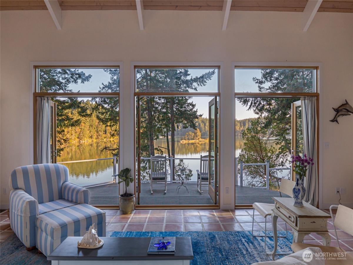 MLS #NWM2446247 image #0