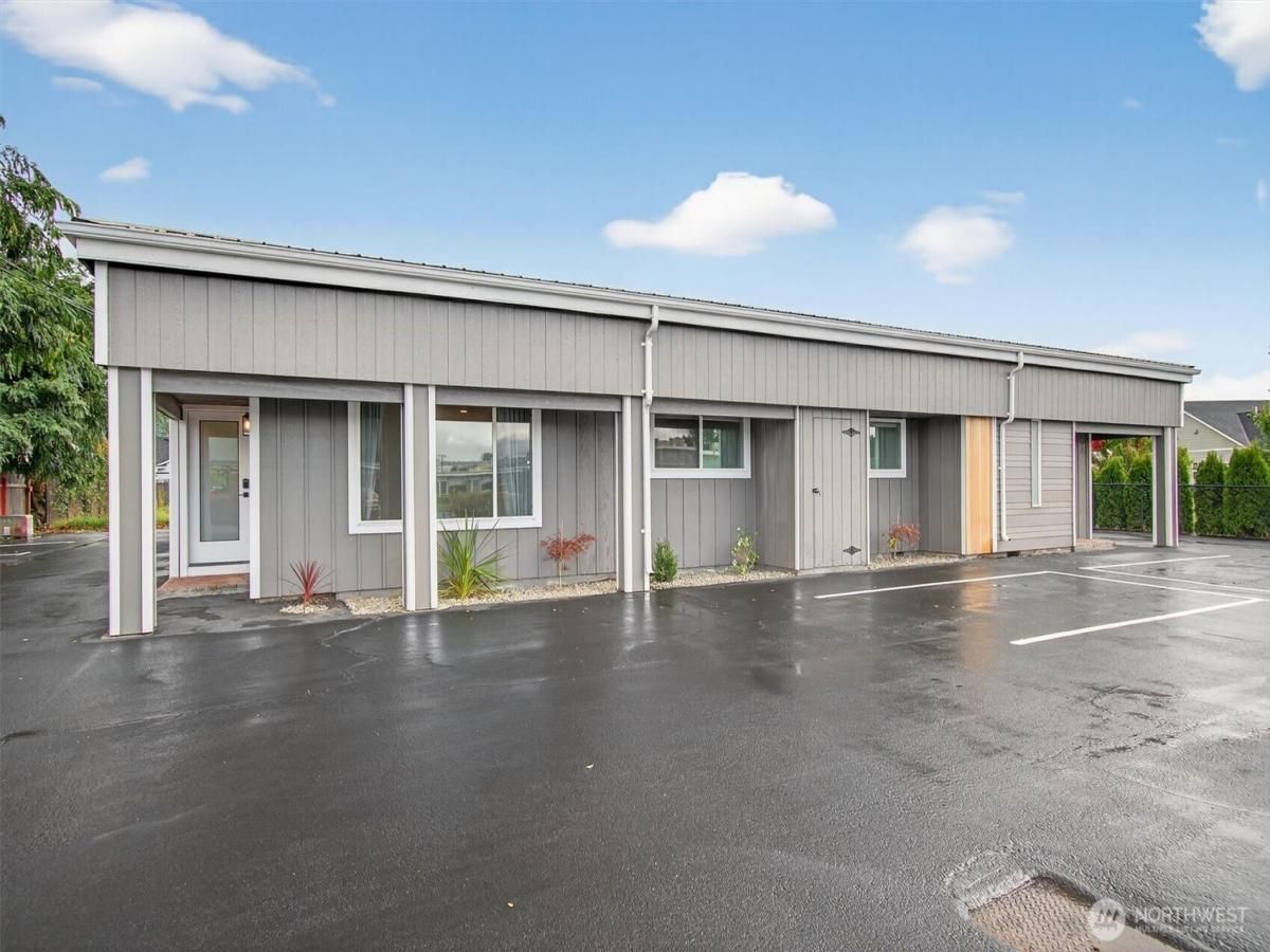 MLS #NWM2446293 image #0