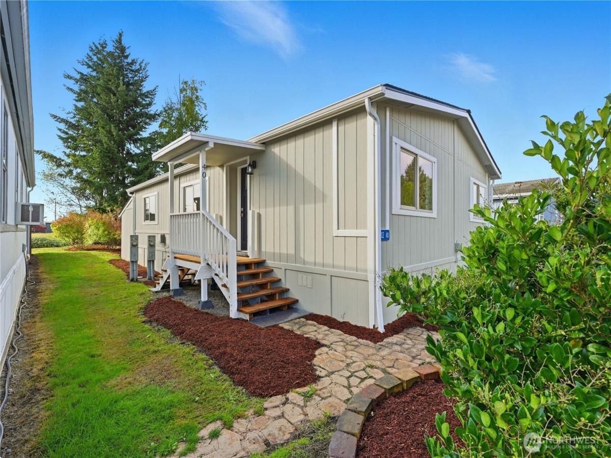 MLS #NWM2446358 image #0