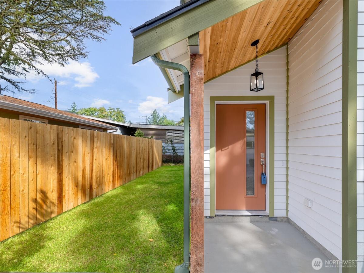 MLS #NWM2446982 image #0