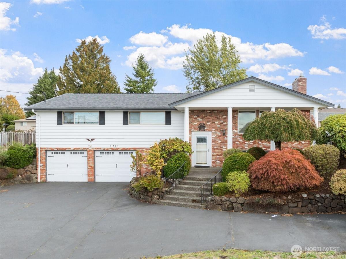 MLS #NWM2447126 image #0