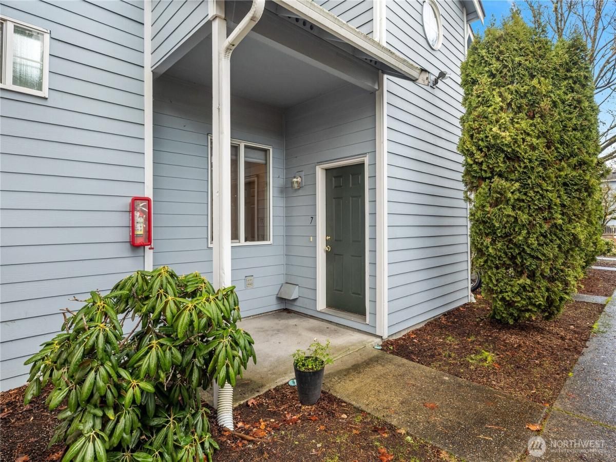 MLS #NWM2447200 image #0