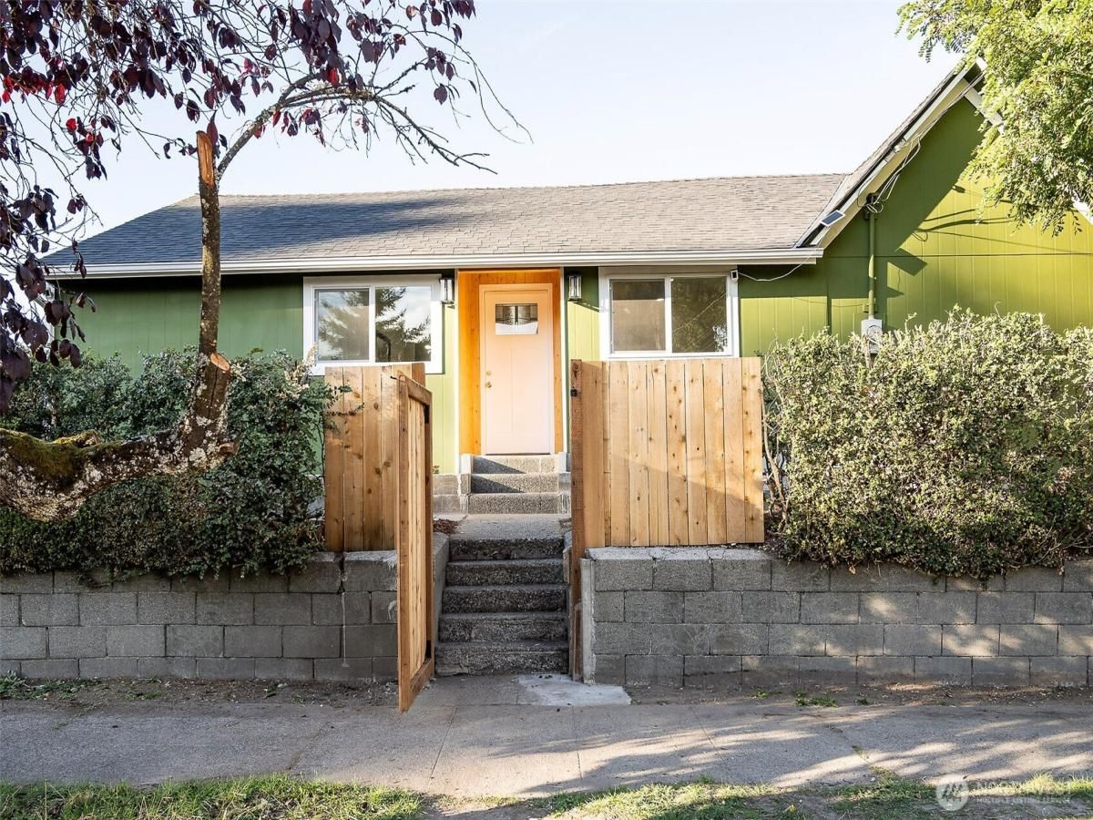 MLS #NWM2447340 image #0