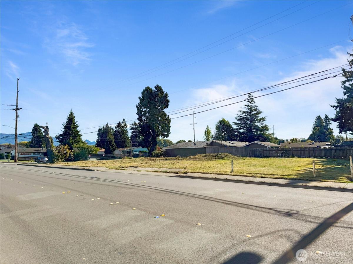 MLS #NWM2447523 image #0