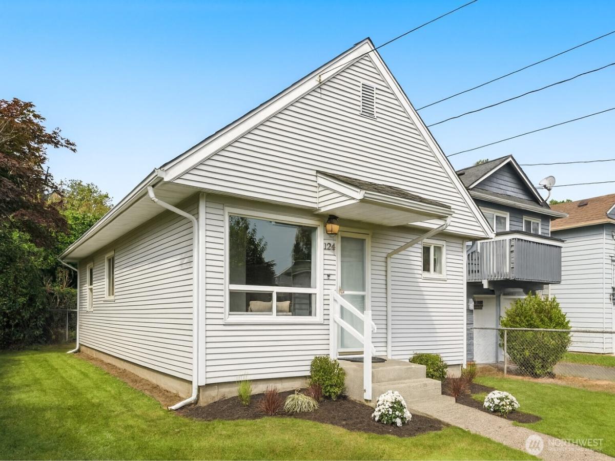 MLS #NWM2447636 image #0