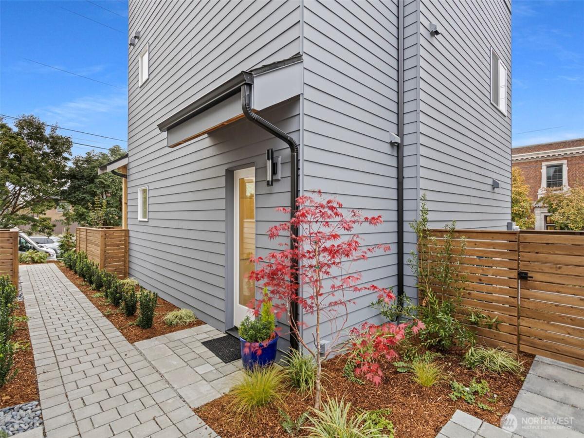 MLS #NWM2447739 image #0