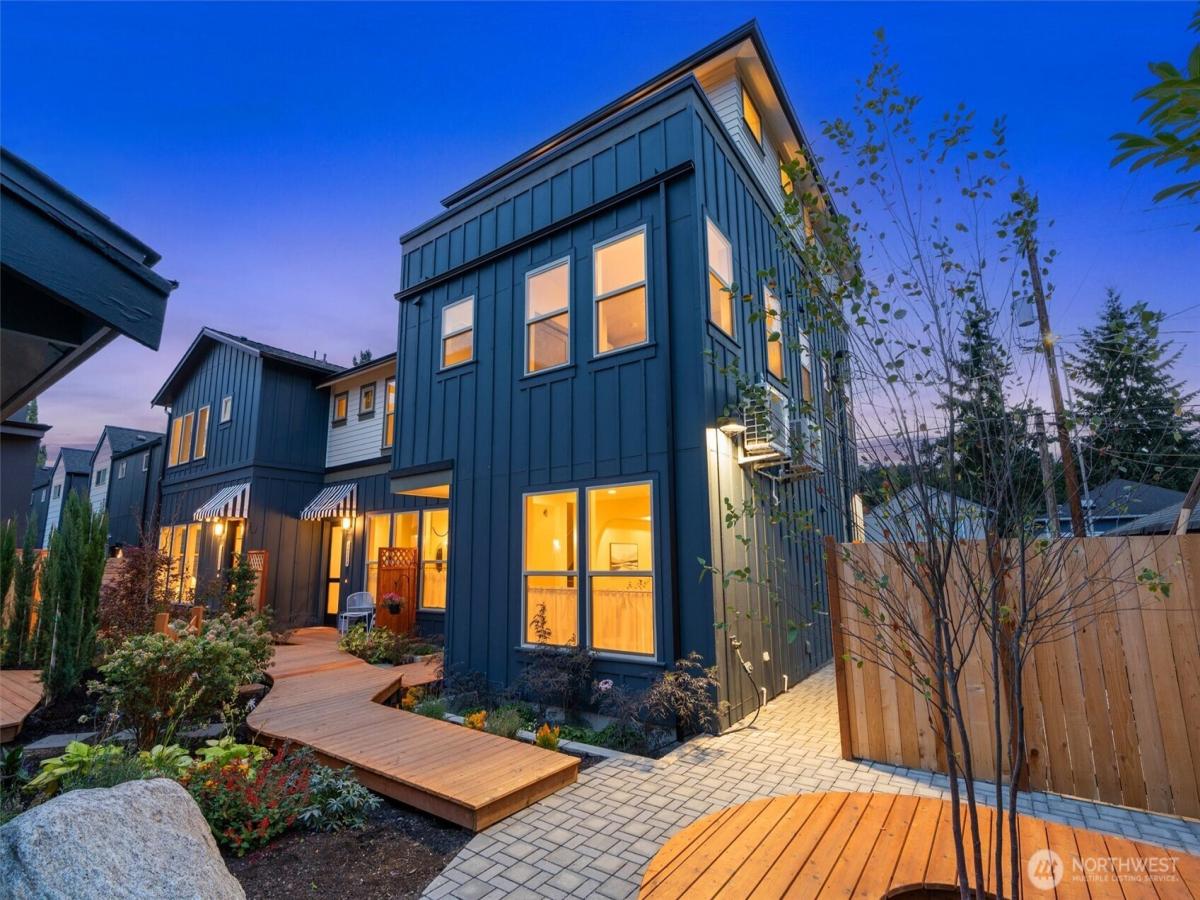 MLS #NWM2447987 image #0