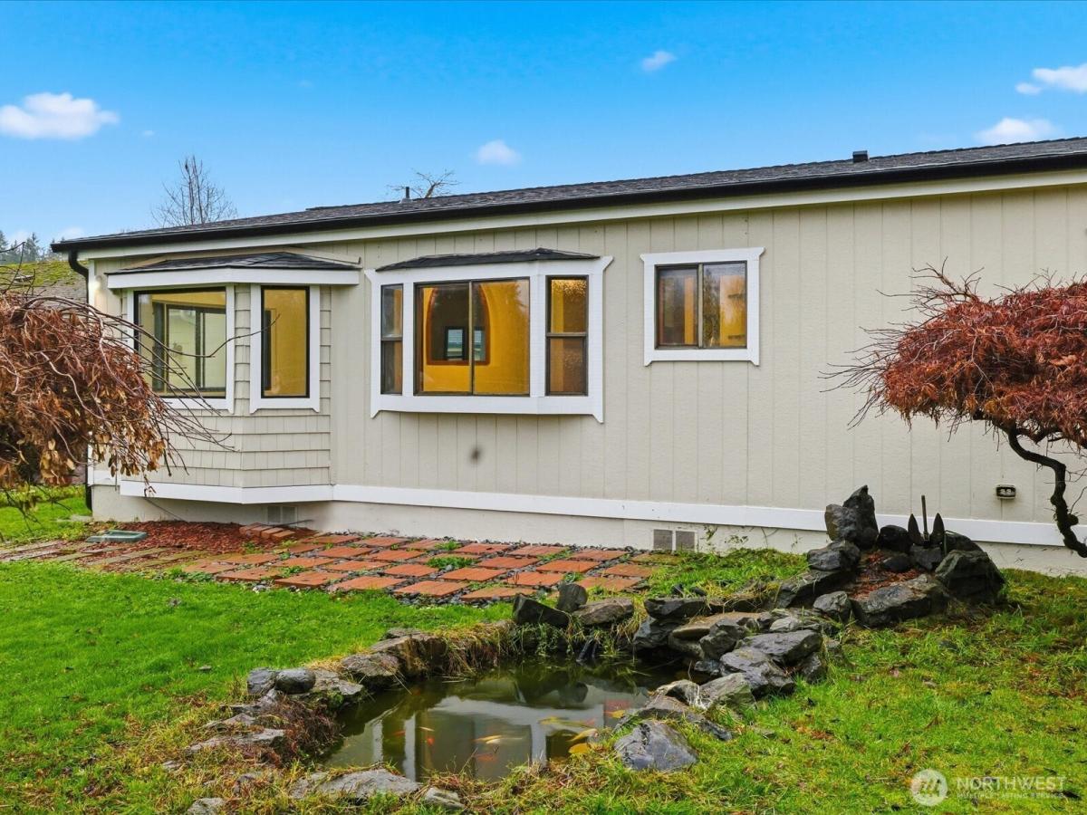 MLS #NWM2448000 image #0