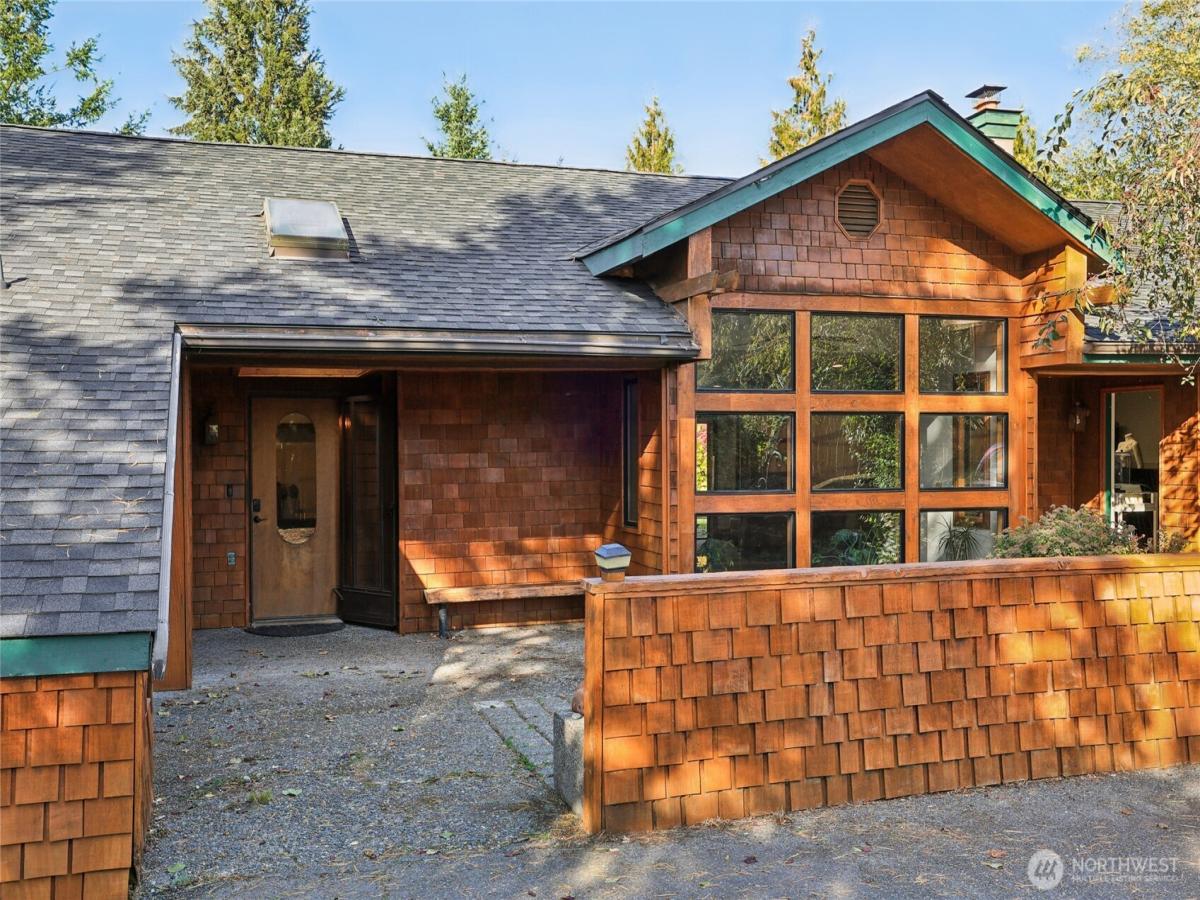 MLS #NWM2448147 image #0