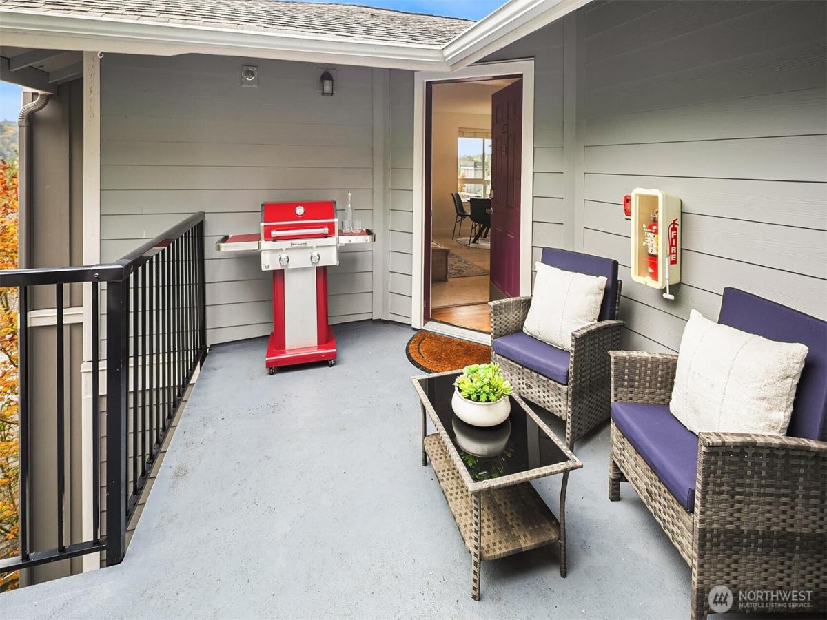 MLS #NWM2448158 image #0