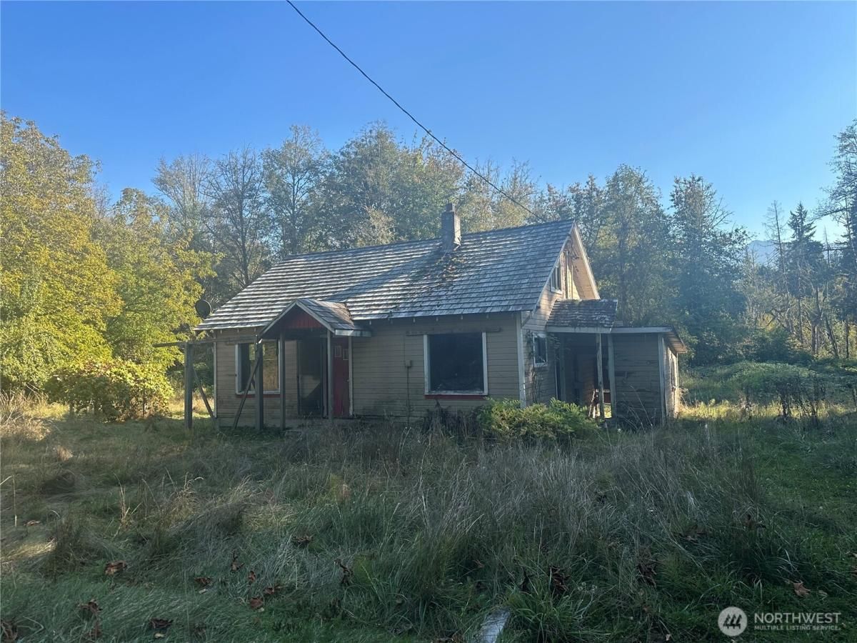 MLS #NWM2448241 image #0