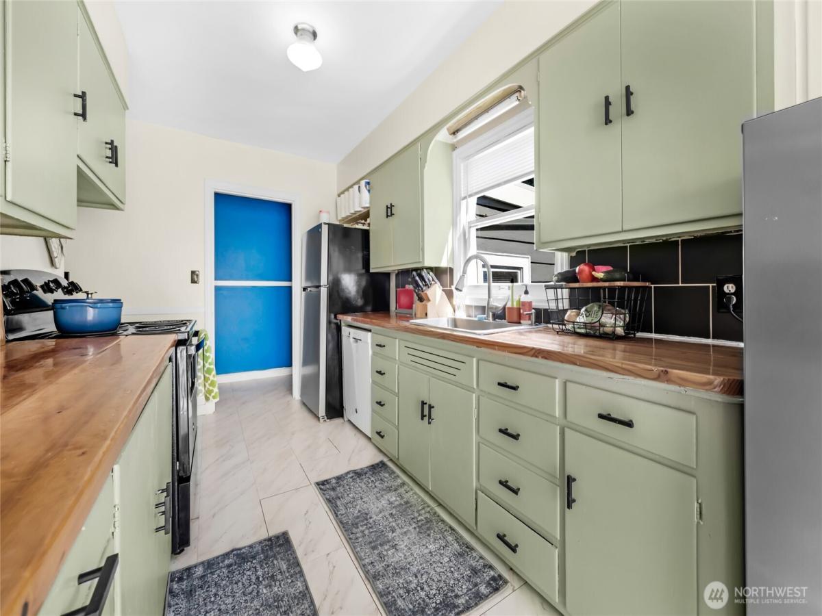 MLS #NWM2448257 image #0