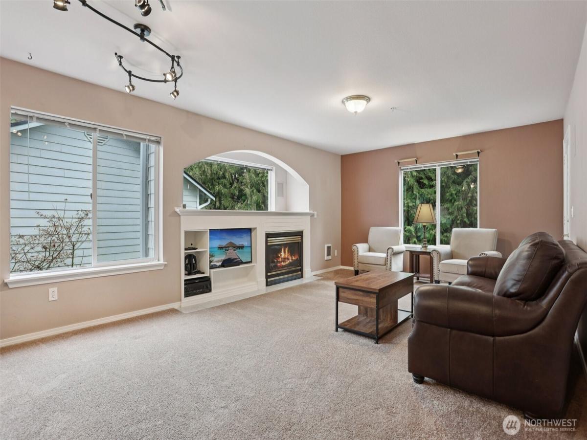 MLS #NWM2448342 image #0