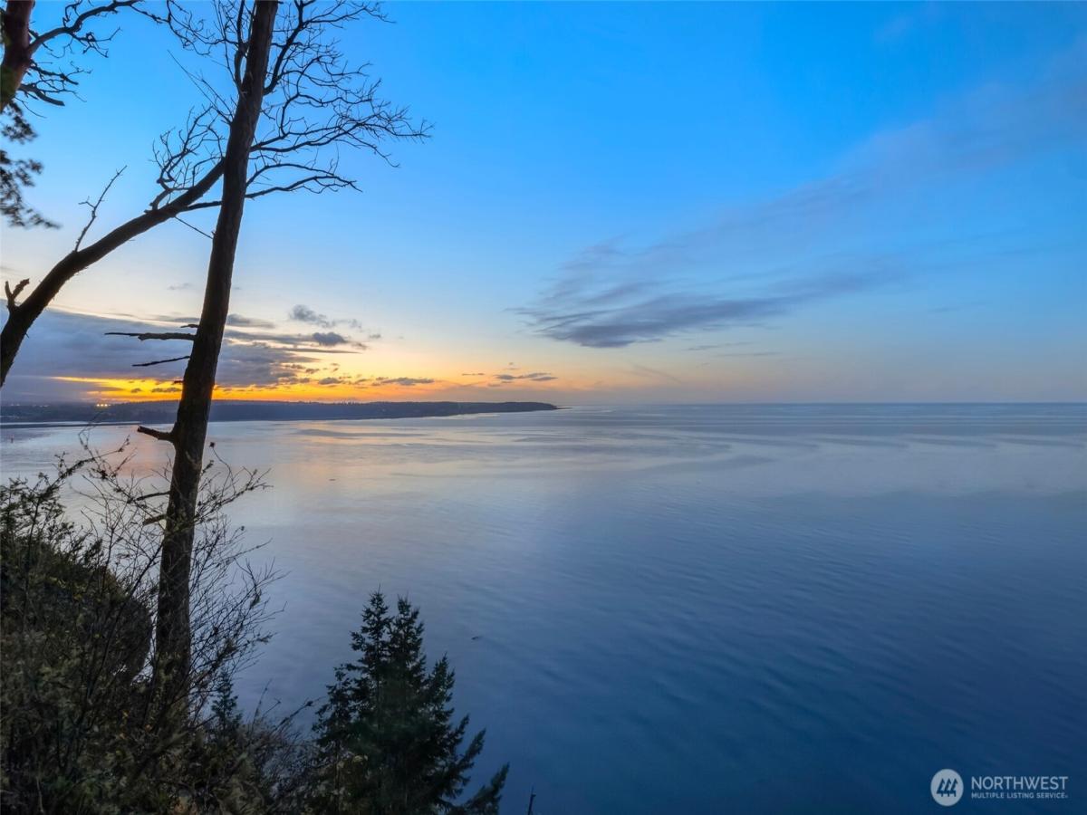 MLS #NWM2448380 image #0