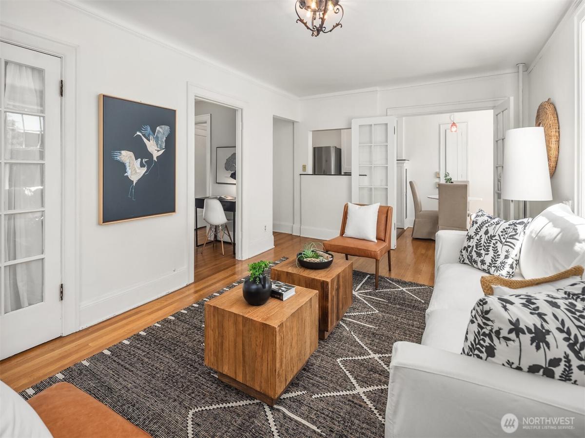 MLS #NWM2448560 image #0