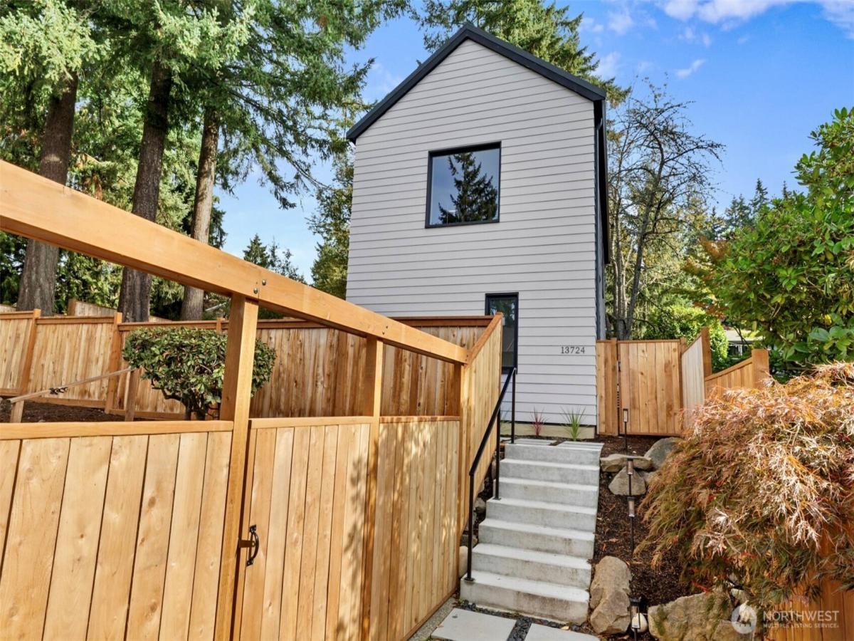 MLS #NWM2448601 image #0