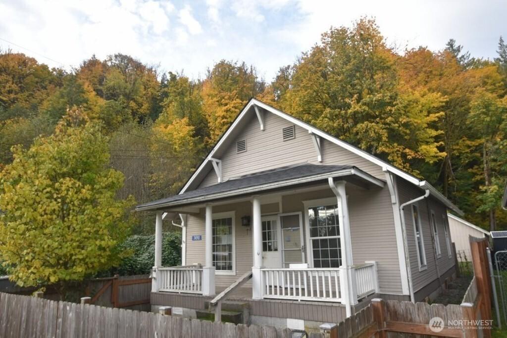 MLS #NWM2448672 image #0