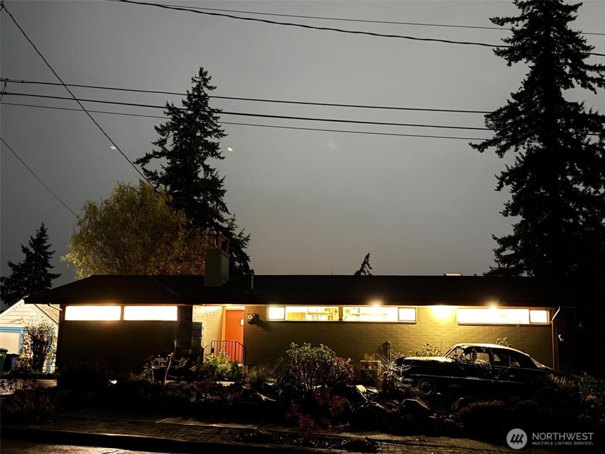 MLS #NWM2448805 image #0