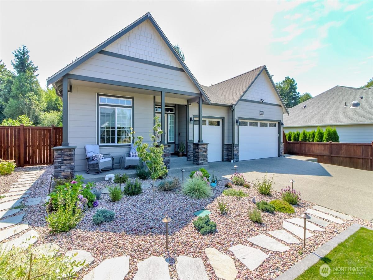 MLS #NWM2448903 image #0