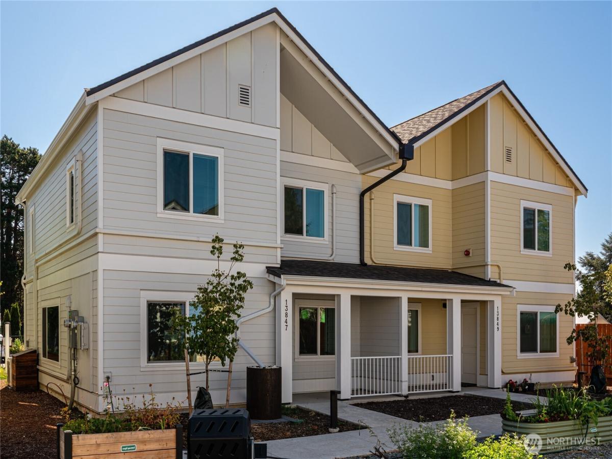 MLS #NWM2448955 image #0