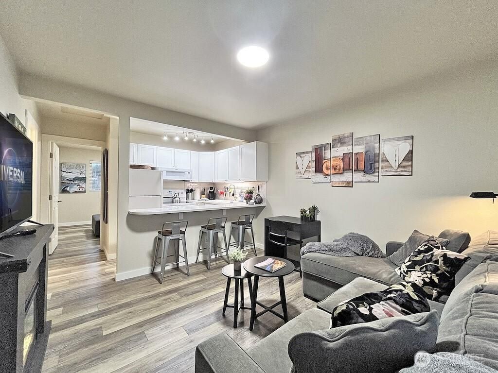 MLS #NWM2449003 image #0