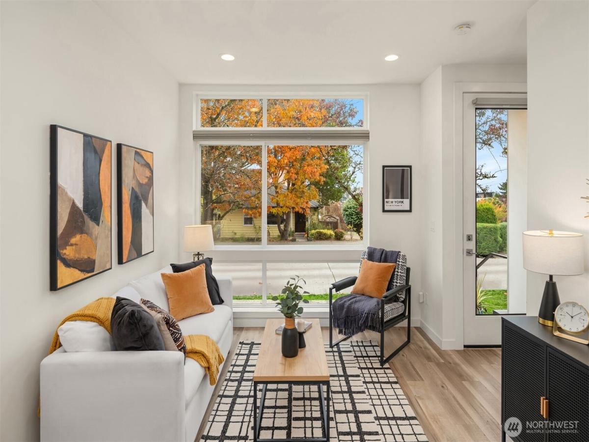 MLS #NWM2449396 image #0