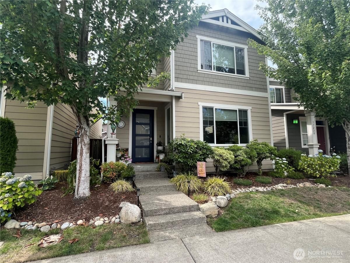 MLS #NWM2449400 image #0
