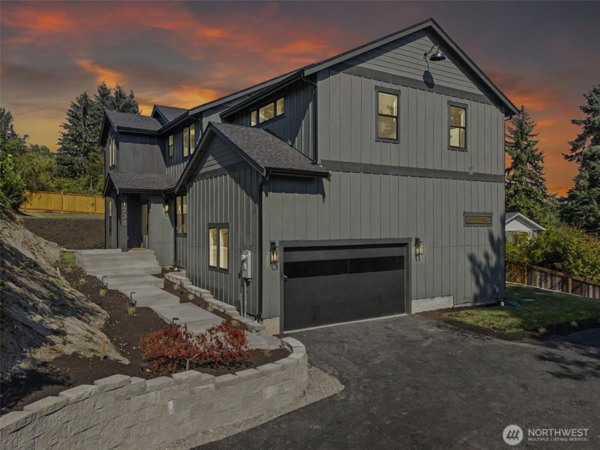 MLS #NWM2449654 image #0