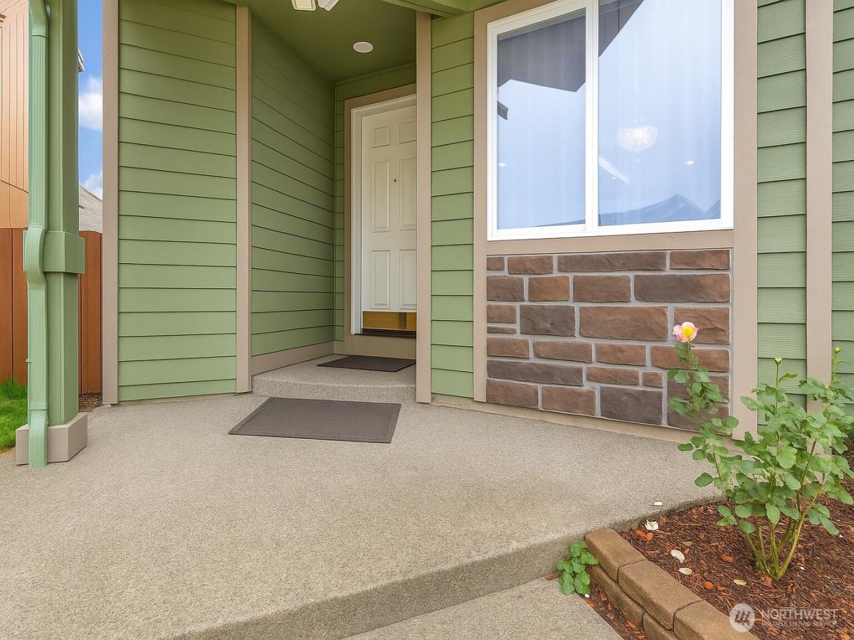 MLS #NWM2449707 image #0