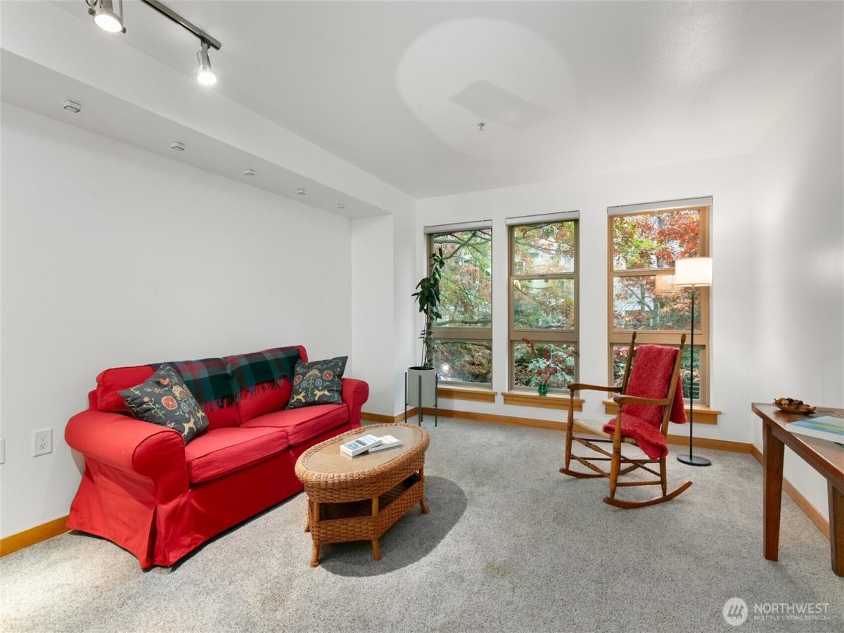 MLS #NWM2450955 image #0