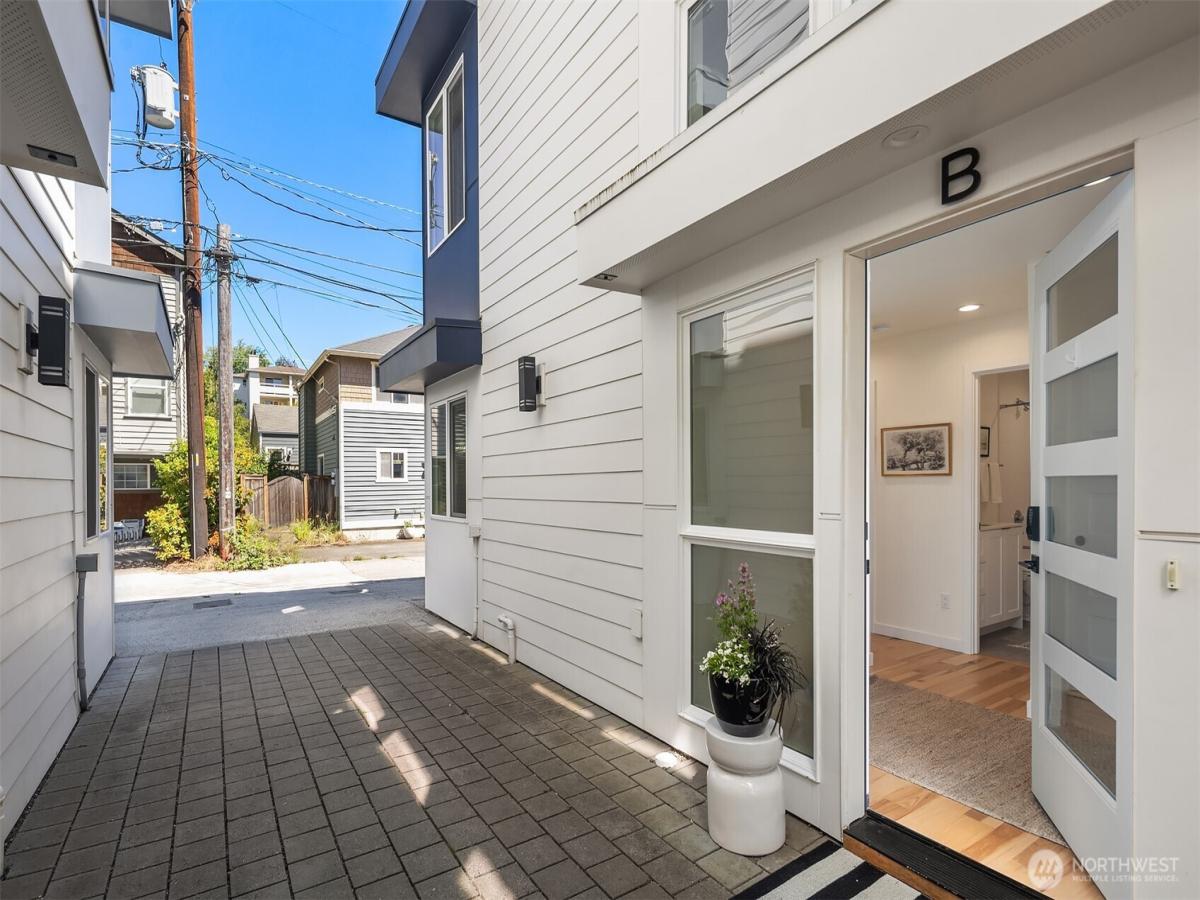 MLS #NWM2451288 image #0