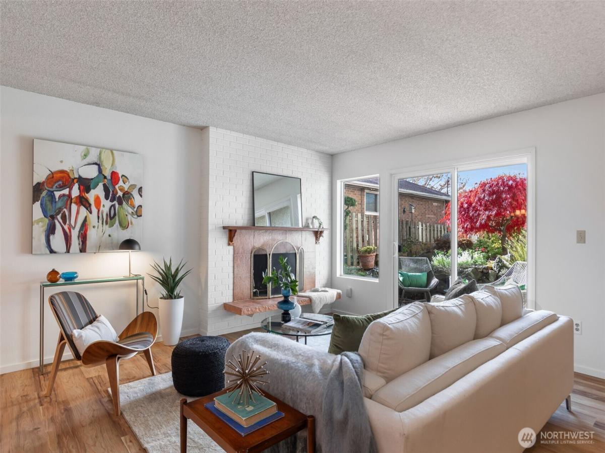 MLS #NWM2451298 image #0