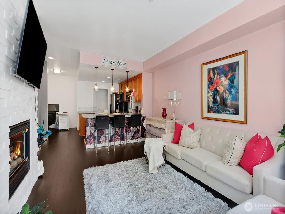 MLS #NWM2451513 image #0