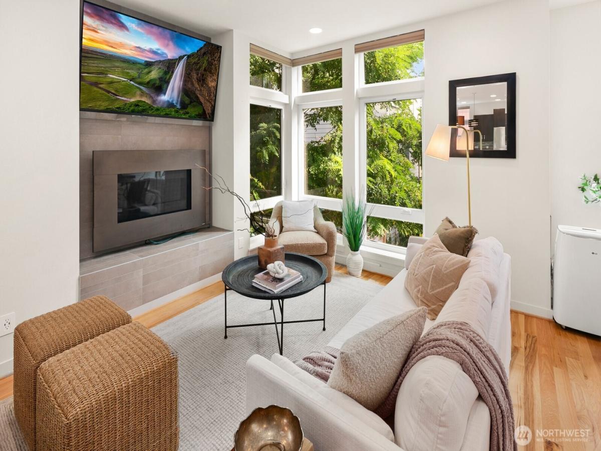 MLS #NWM2451621 image #0