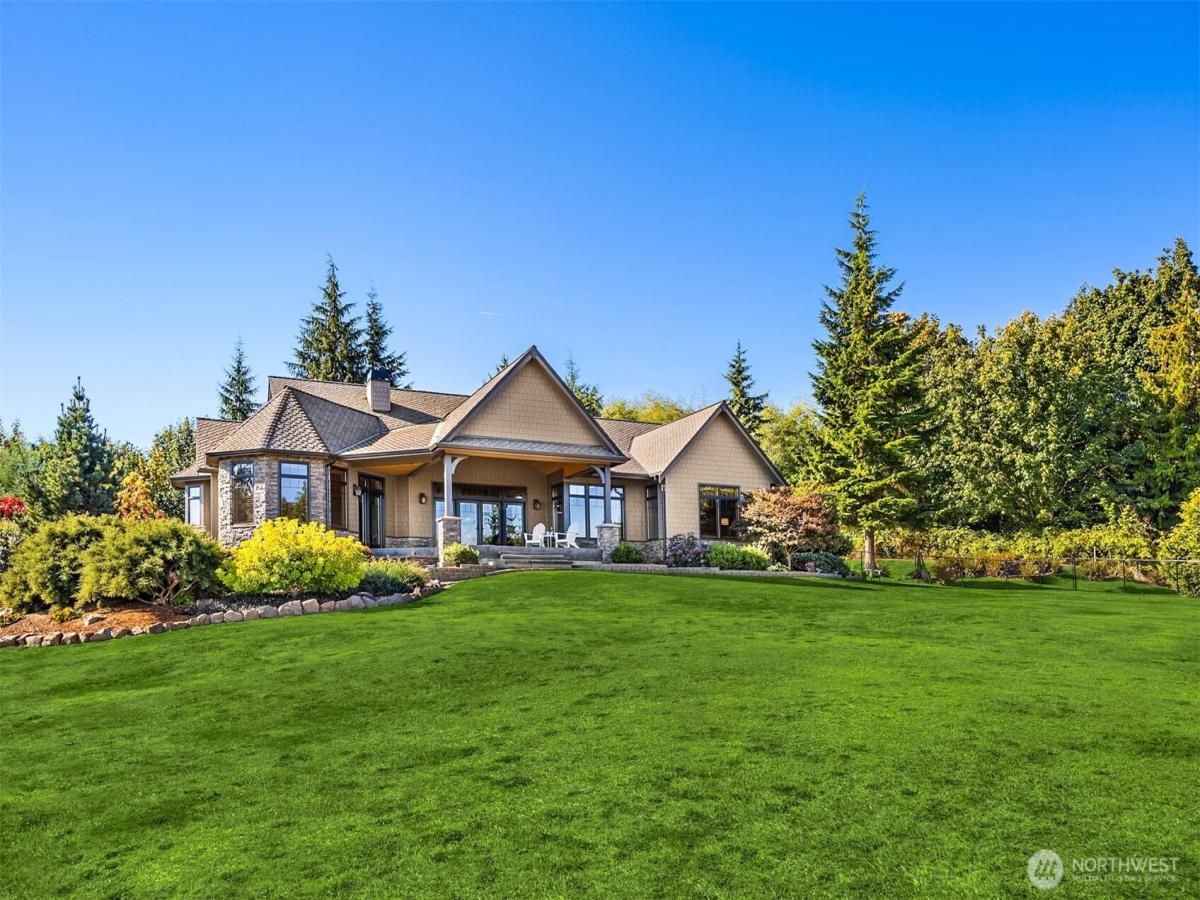 MLS #NWM2451726 image #0