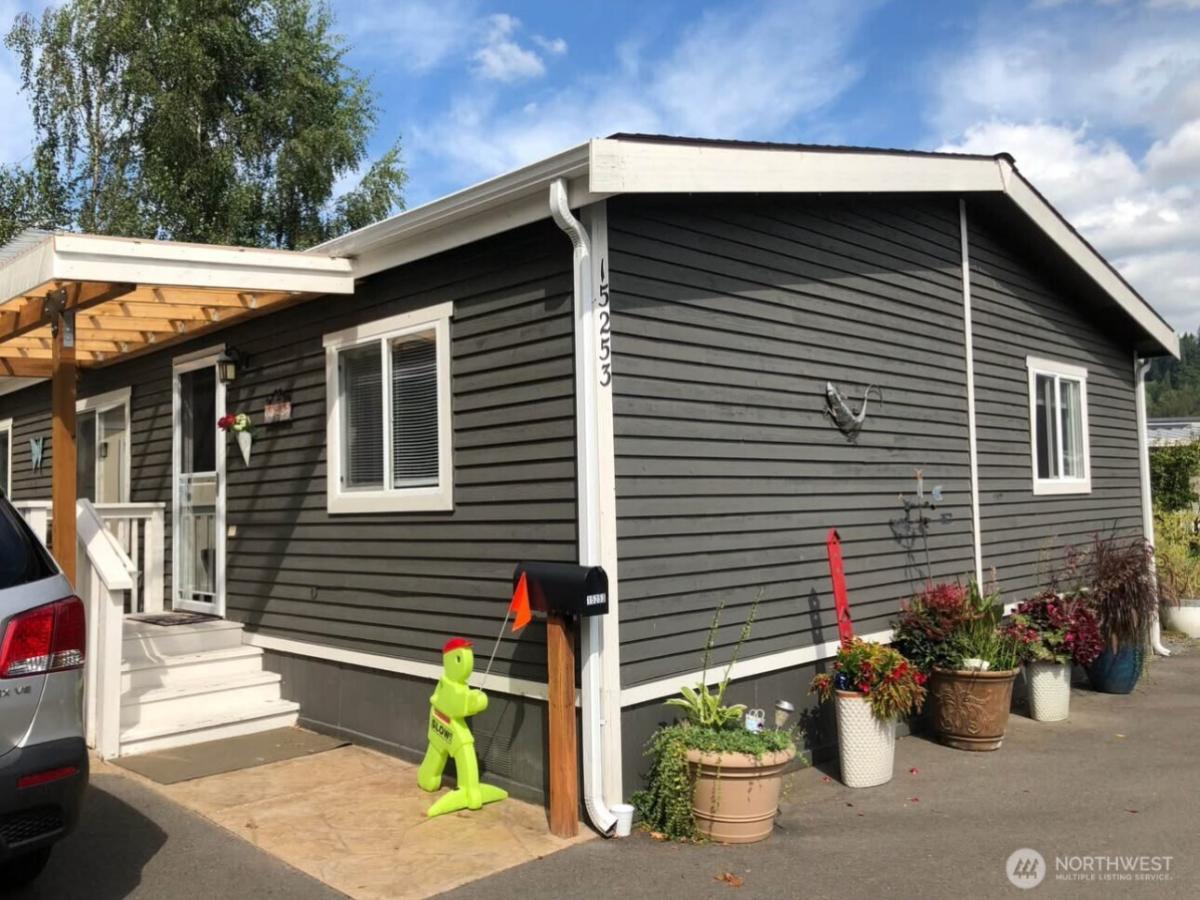 MLS #NWM2451970 image #0