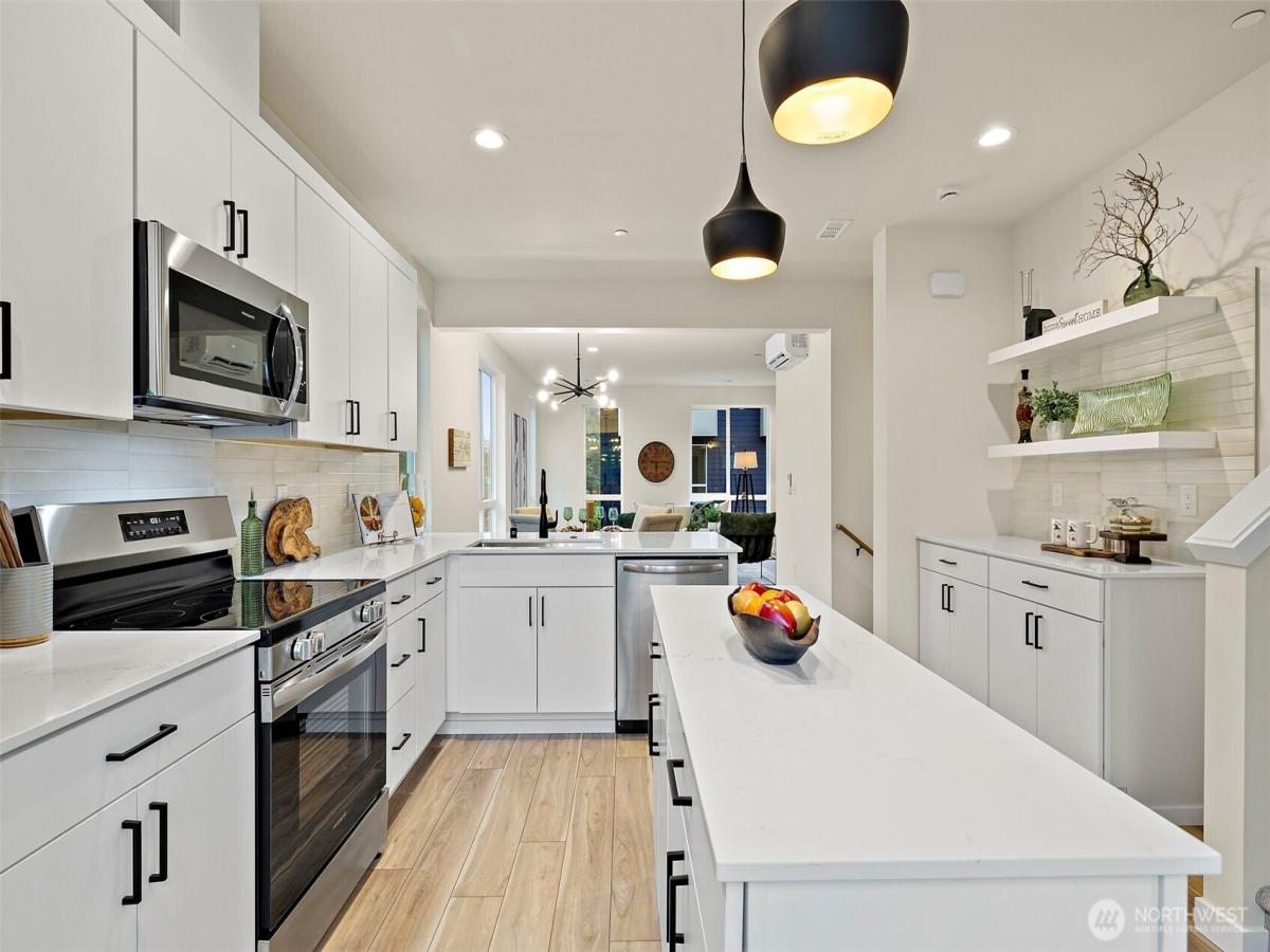 MLS #NWM2451994 image #0