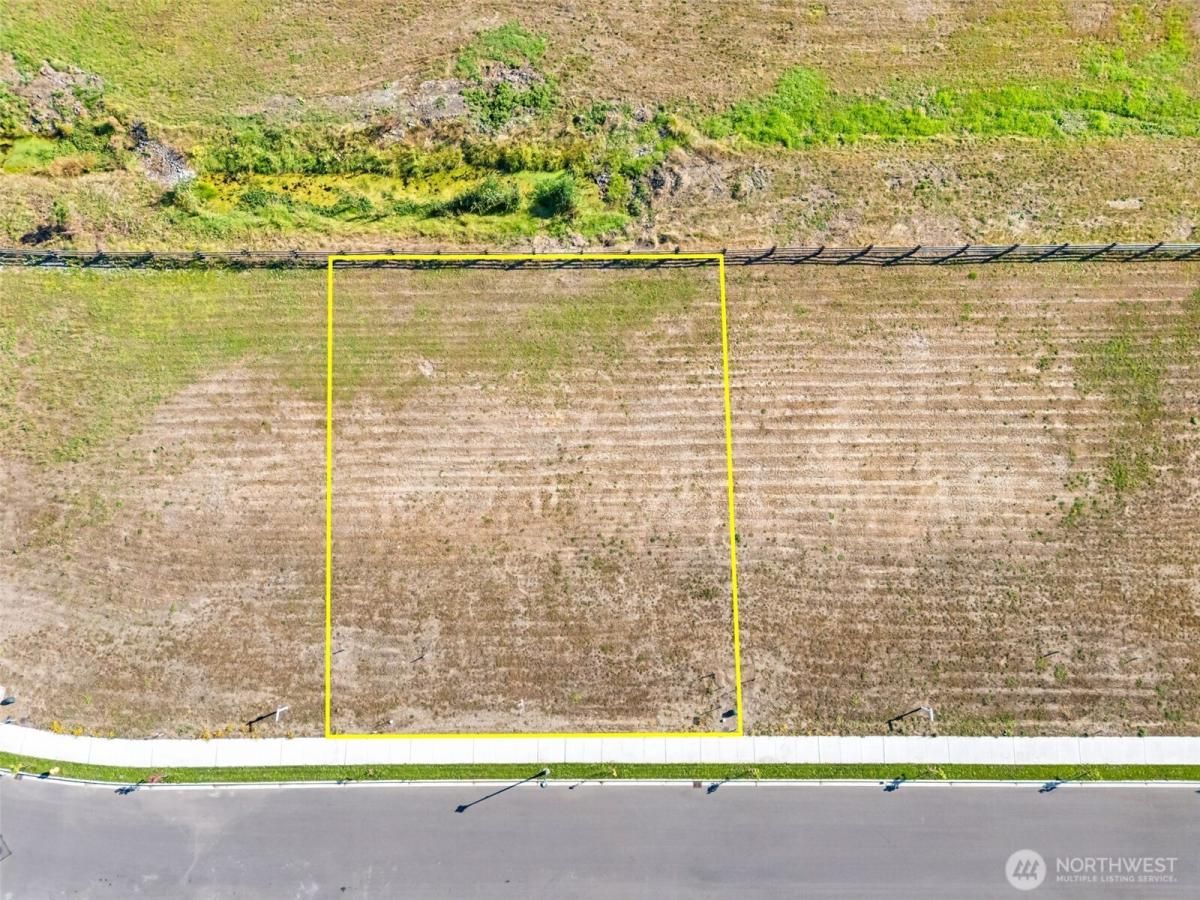 MLS #NWM2452129 image #0