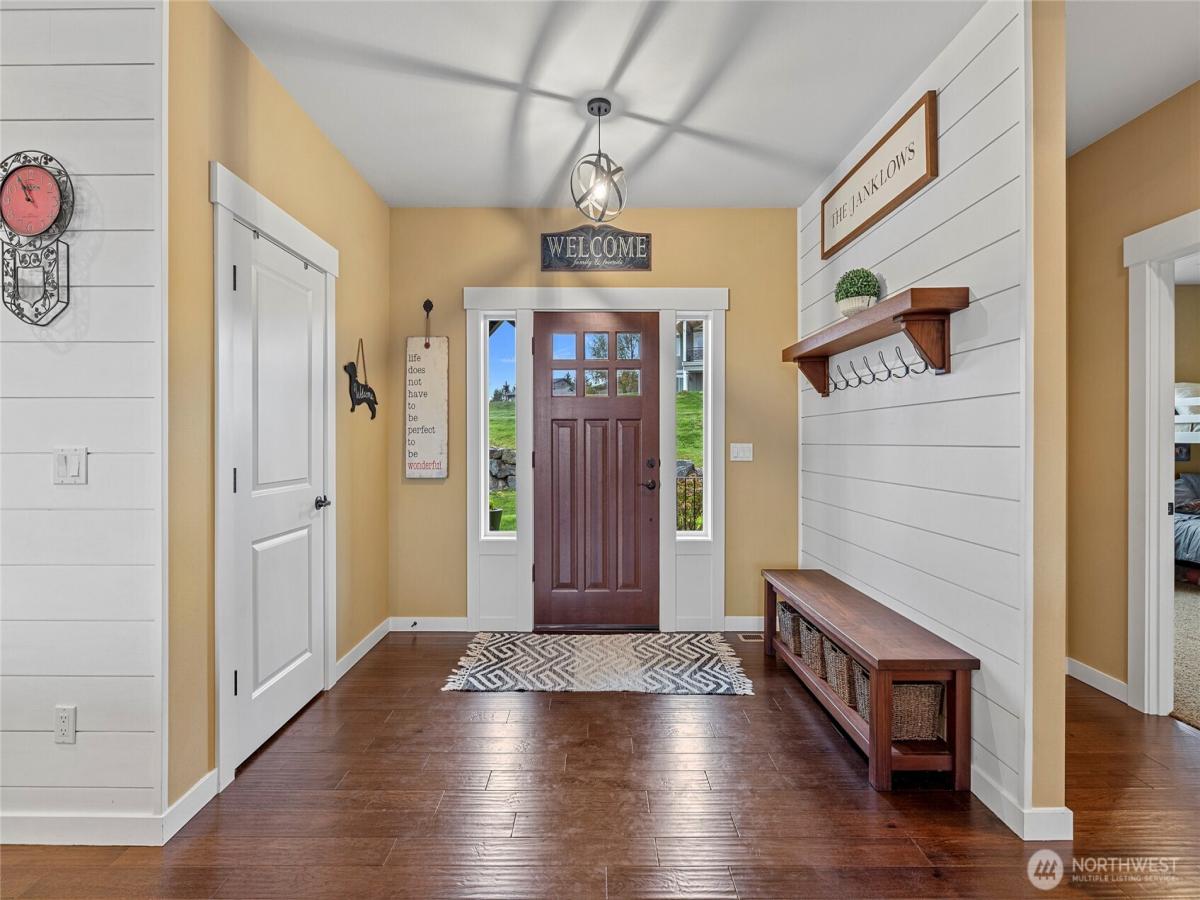 MLS #NWM2452453 image #0