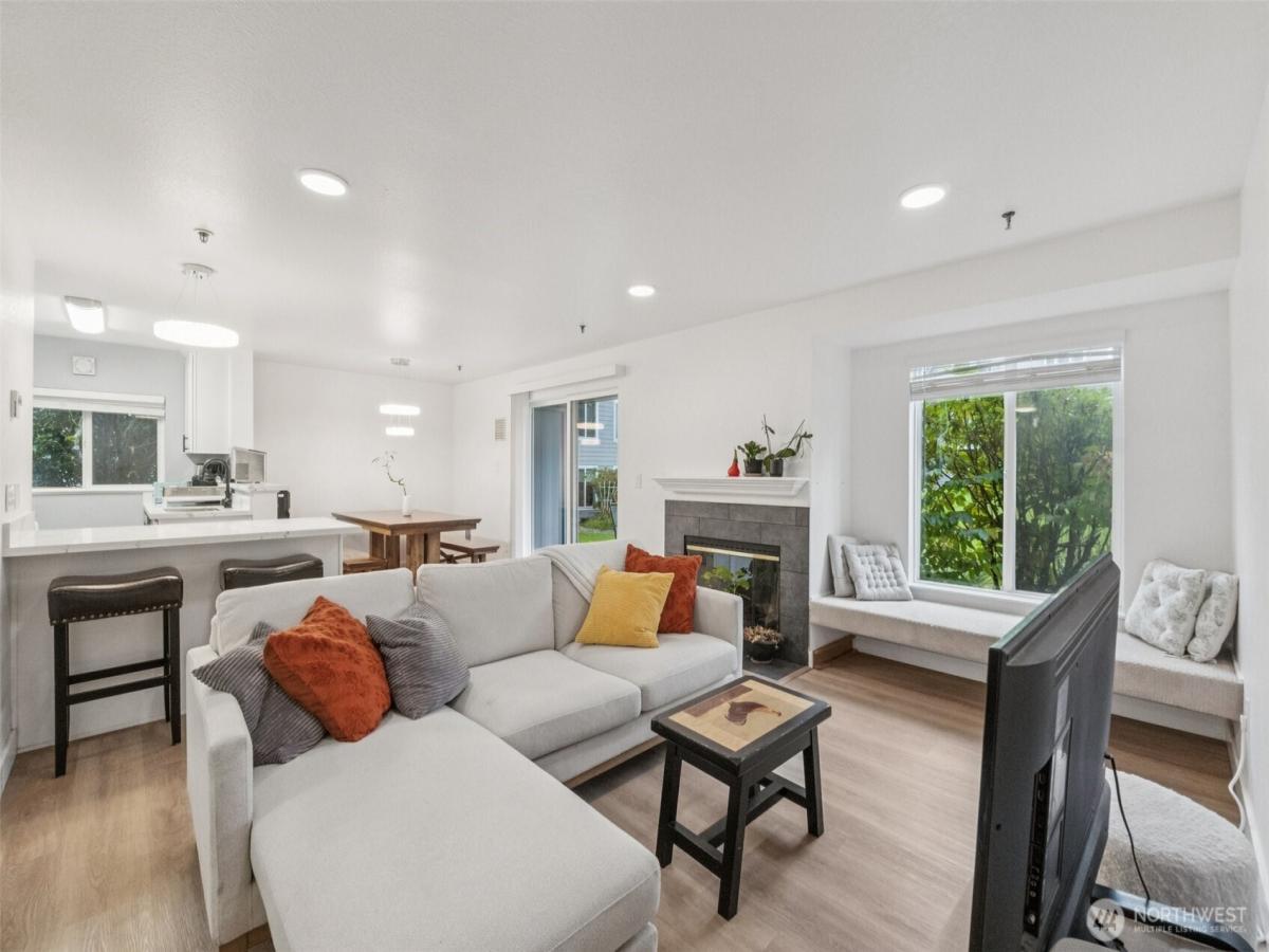 MLS #NWM2452760 image #0