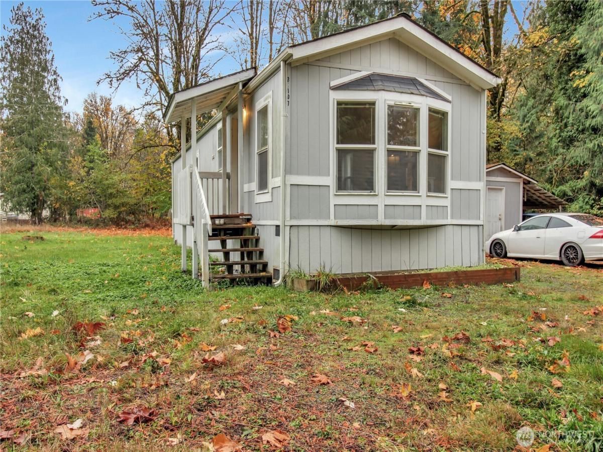 MLS #NWM2452801 image #0