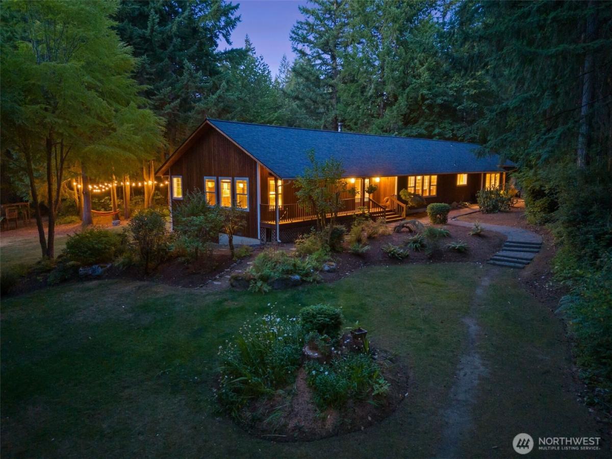 MLS #NWM2452956 image #0