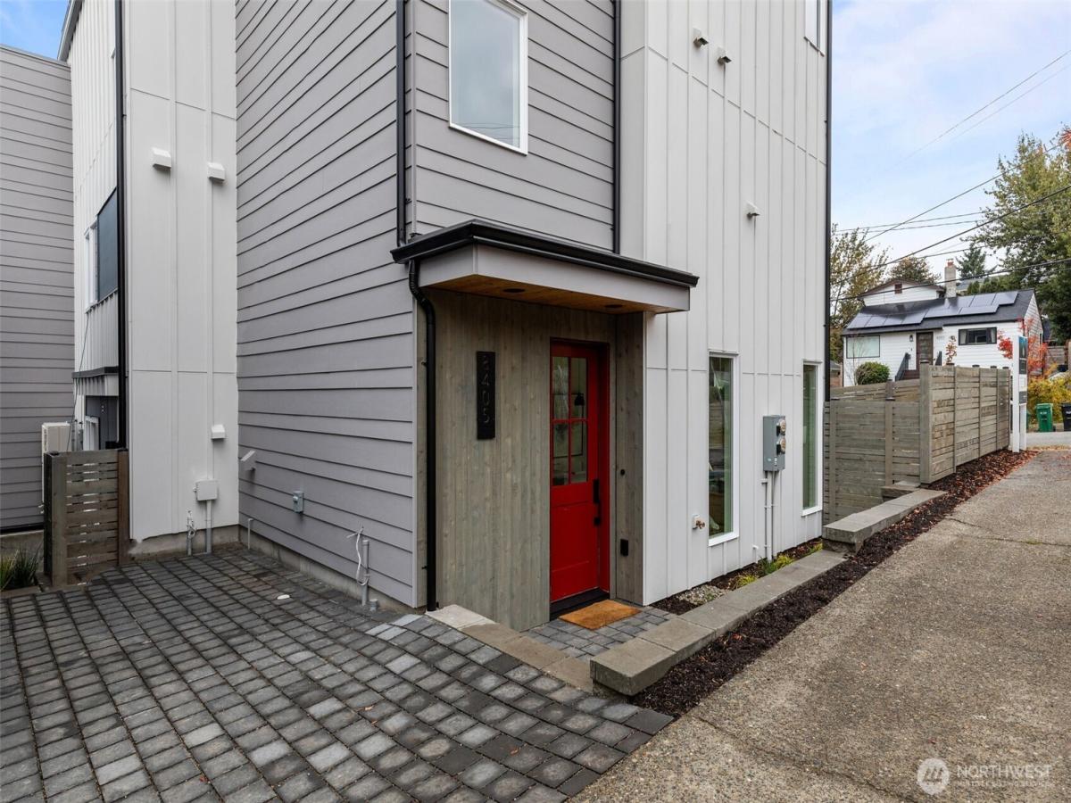 MLS #NWM2452965 image #0