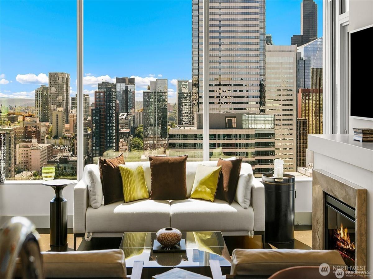 MLS #NWM2453001 image #0