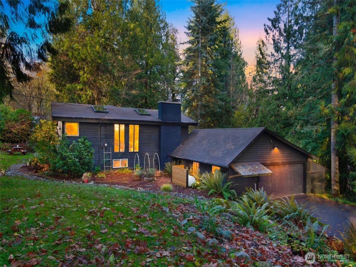 MLS #NWM2453115 image #0