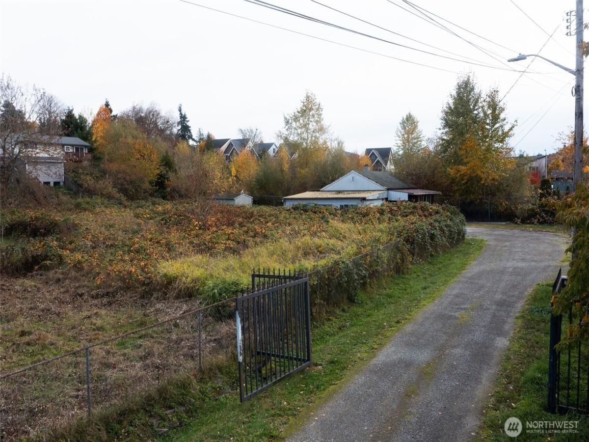 MLS #NWM2453189 image #0