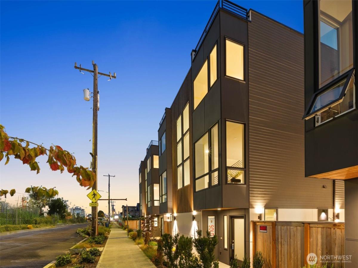 MLS #NWM2453282 image #0