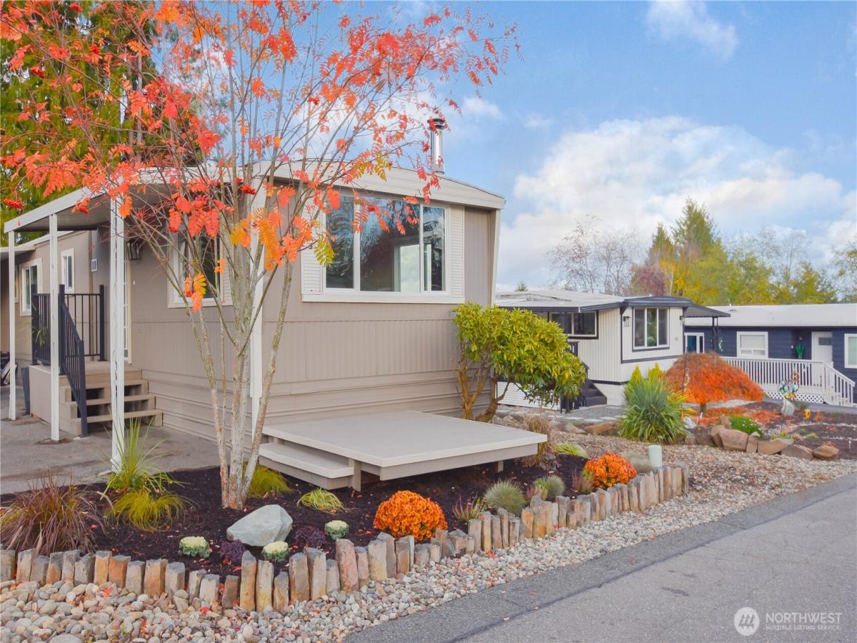 MLS #NWM2453304 image #0